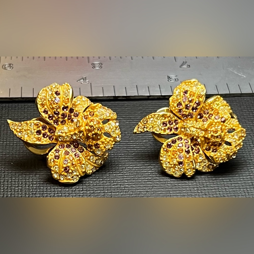 Joan Rivers Pave Crystal Elegance in Bloom Pierced Earrings RARE Yellow Pansy J4
